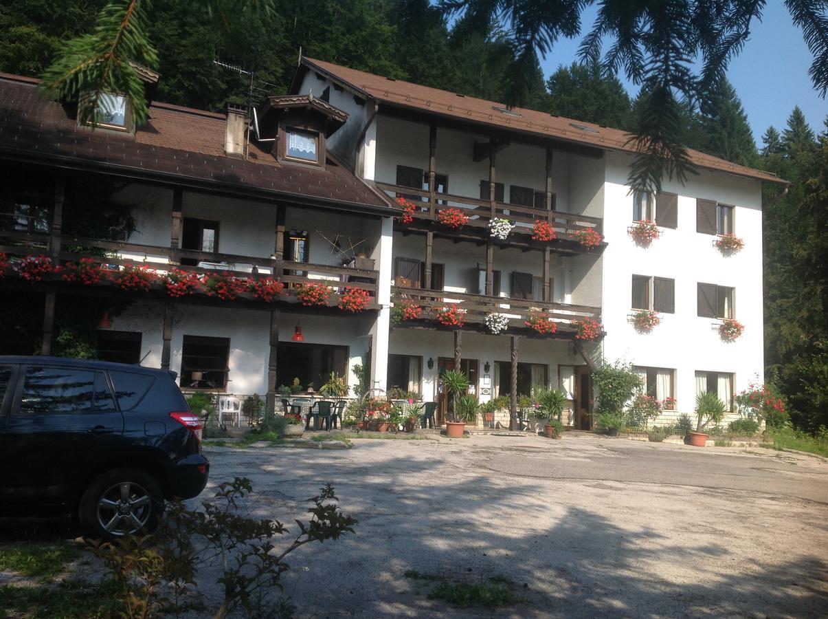 Albergo Club21 Лавароне Екстериор снимка